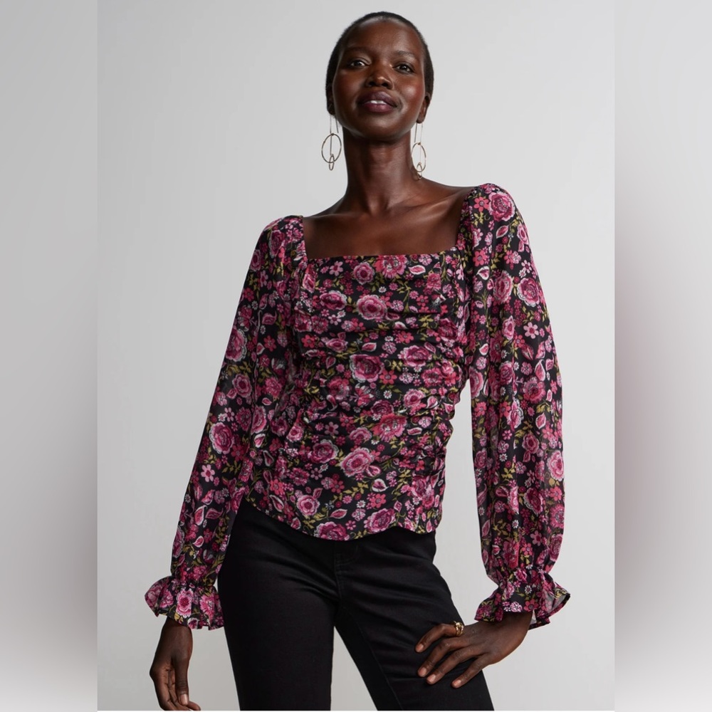 NWT NY&CO. FLORAL SQUARE NECK TOP